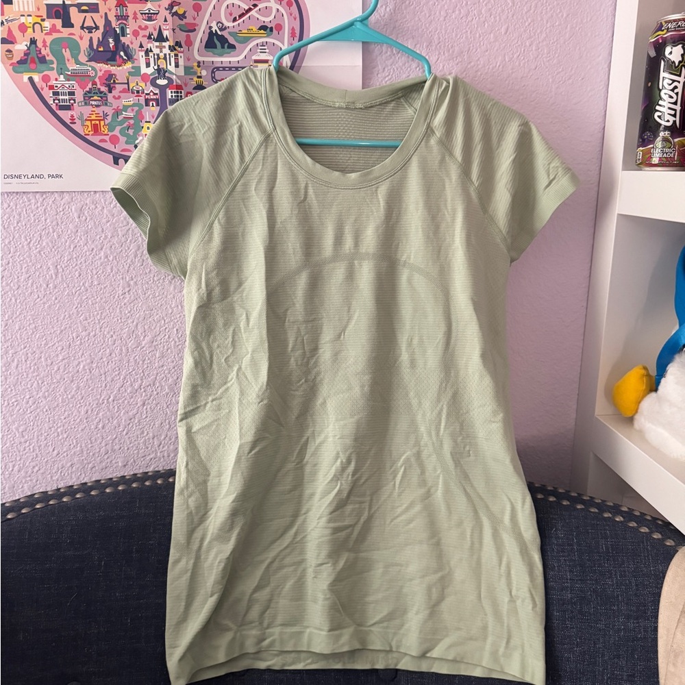 Lululemon Athletica Green Short Sleeve T-Shirt